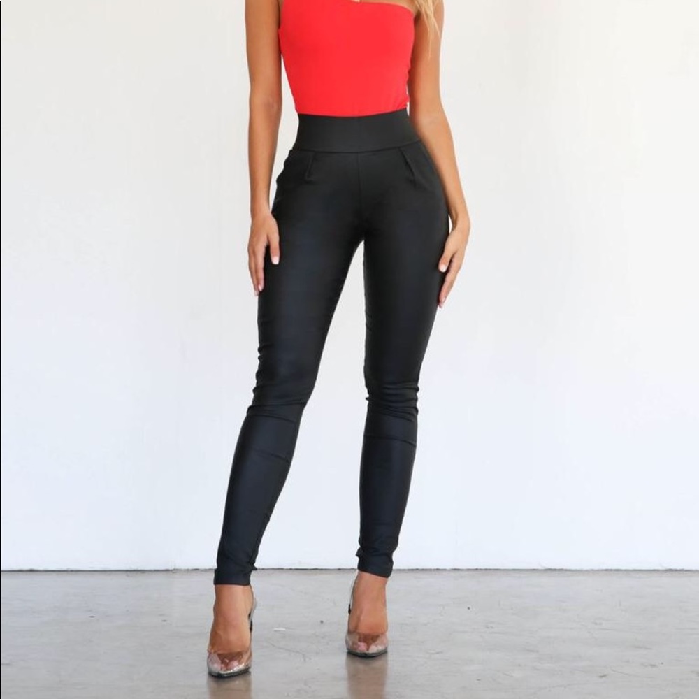 Tiger mist “Back it up wetlook pant” in XS